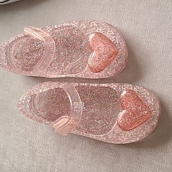 Sz 6 slip on sneakers and jelly flats - Picture 2 of 4